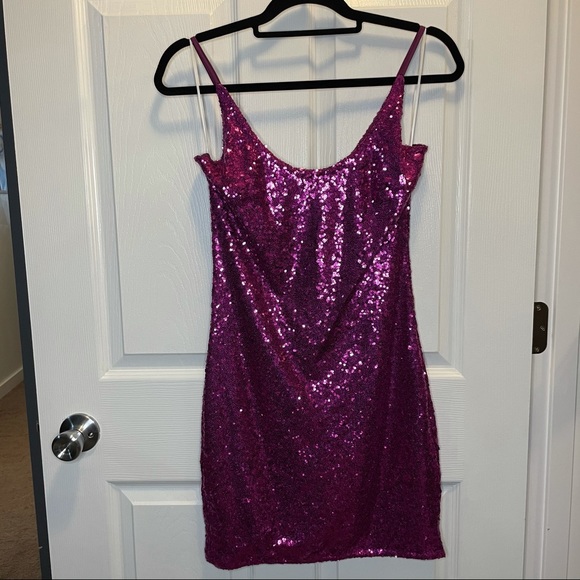 Fuchsia Pink Sequin Dress - Picture 4 of 9